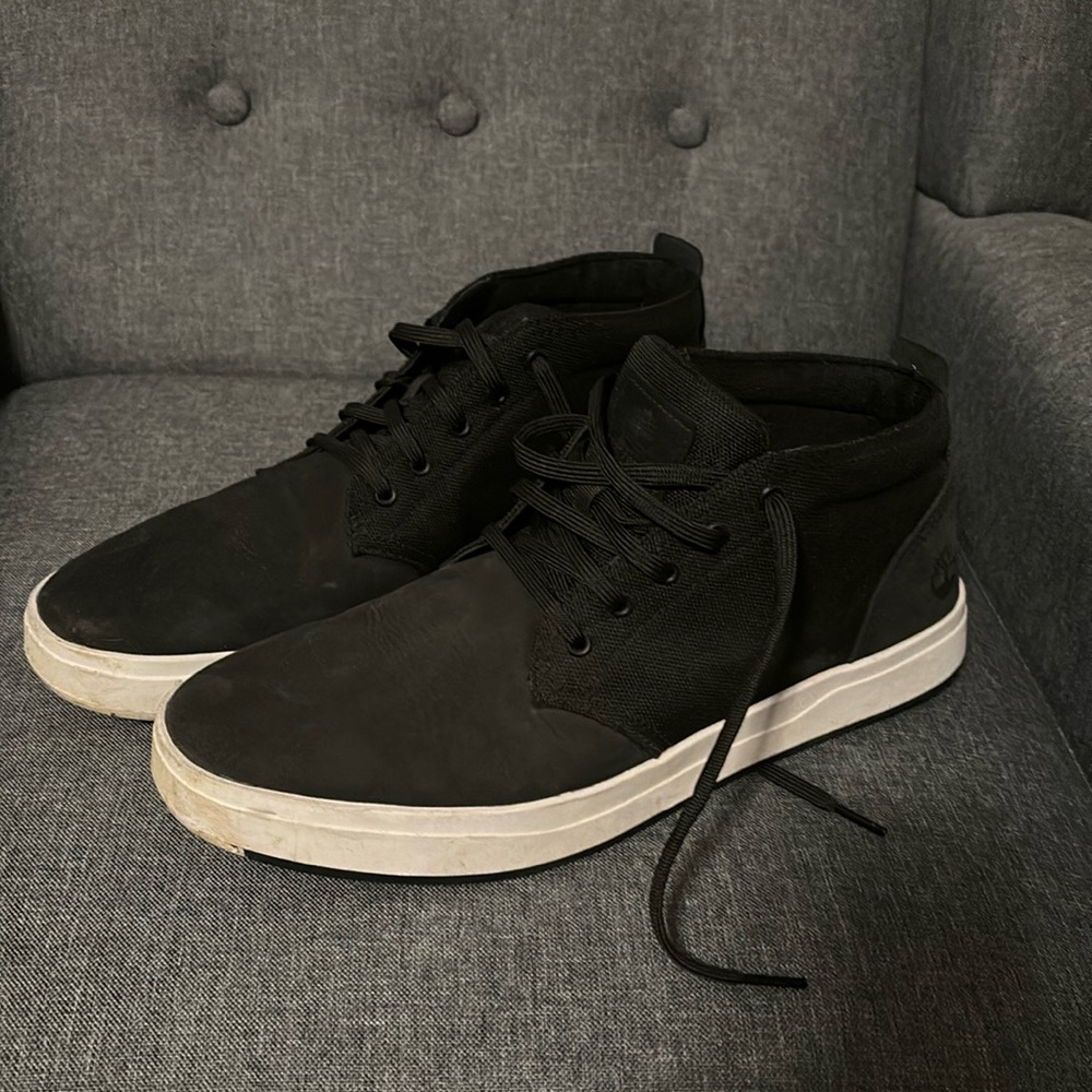 Timberland Men's Davis Square Chukka Shoe in Black Nubuck size 11.5